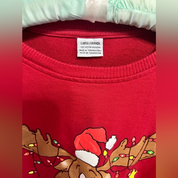 Vintage Christmas Moose Sweatshirt - Picture 6 of 7